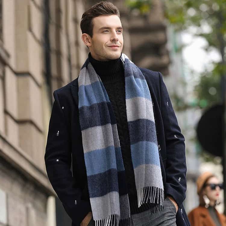 Warmth-and-Insulation-scarf Warmth-and-Insulation-scarf